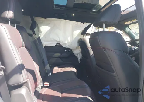 2025 Honda Pilot Black Edition из США, поврежденный, VIN 5FNYG1H96SB024136